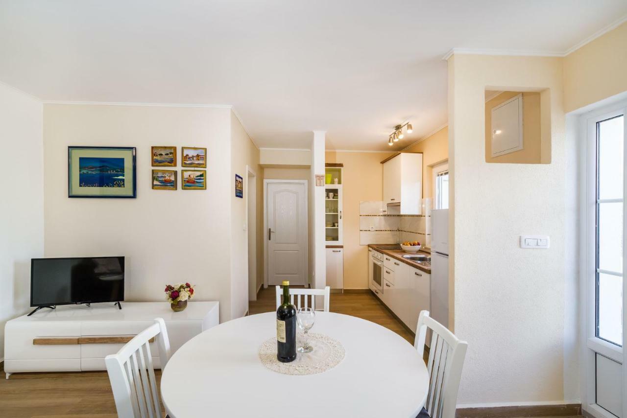 Long Island Olive Apartment Сали Екстериор снимка
