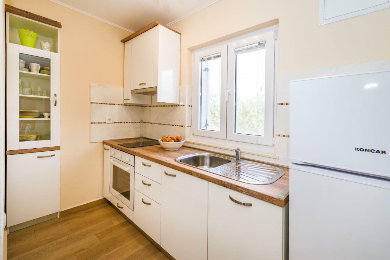 Long Island Olive Apartment Сали Екстериор снимка
