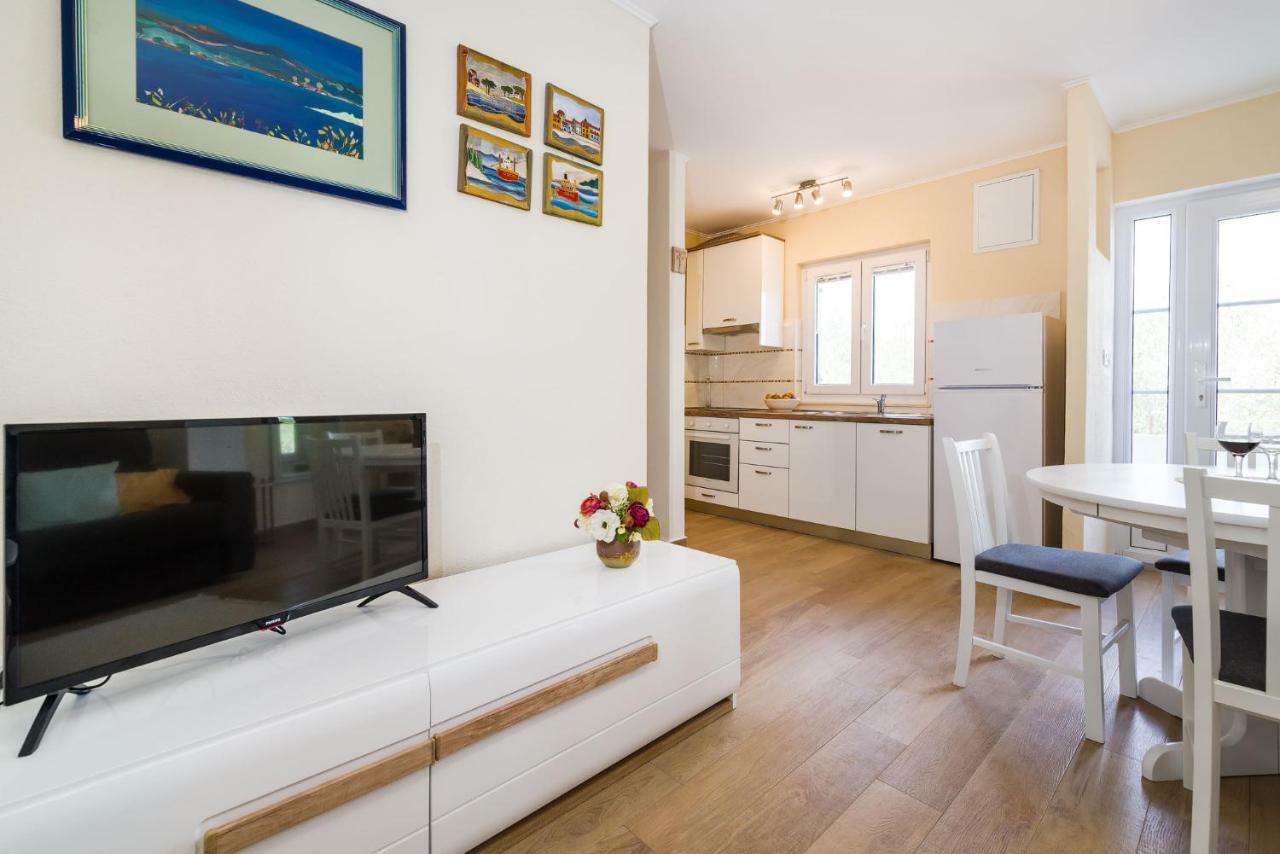 Long Island Olive Apartment Сали Екстериор снимка